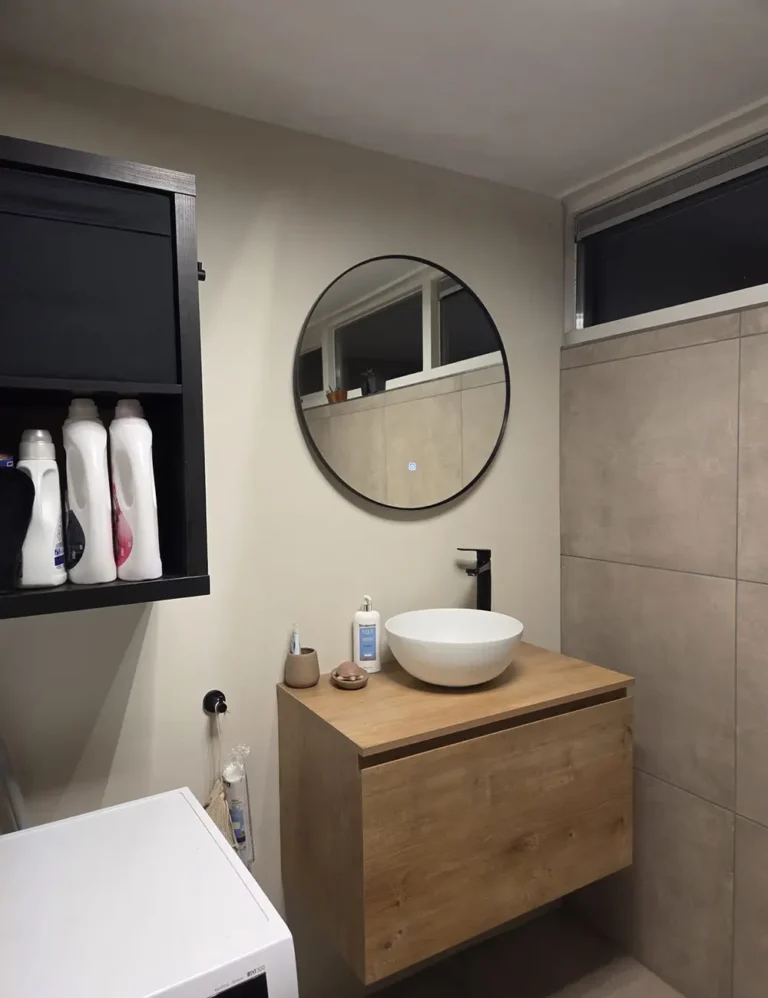 Plafond en wanden gestuukt in badkamer in Groningen